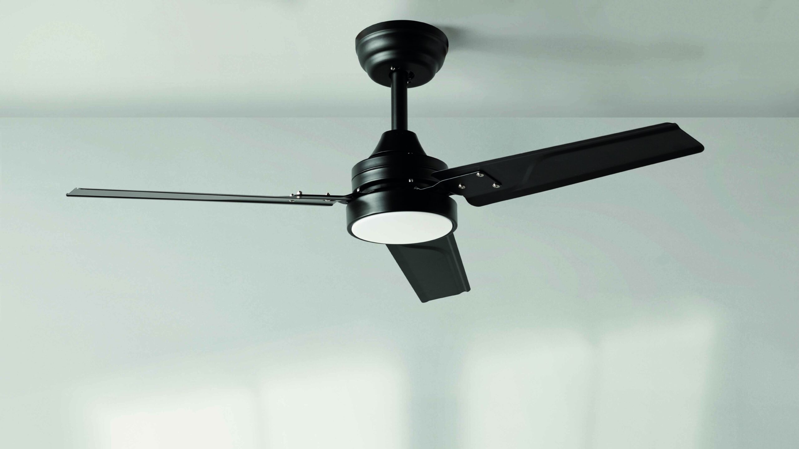 jata-ventilador-jvte-4234-techo-106cms-metal-negro