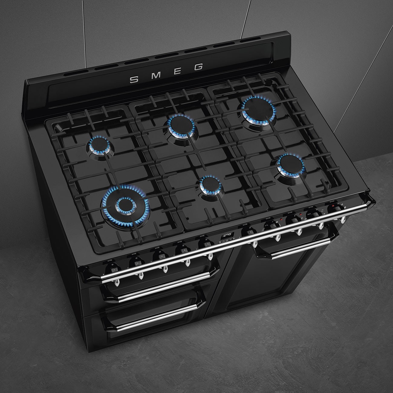 Smeg Cocina Victoria TR103BL 3 Hornos Termoventilado Gas 6 Fuegos Negra 61L Clase A - Imagen 6