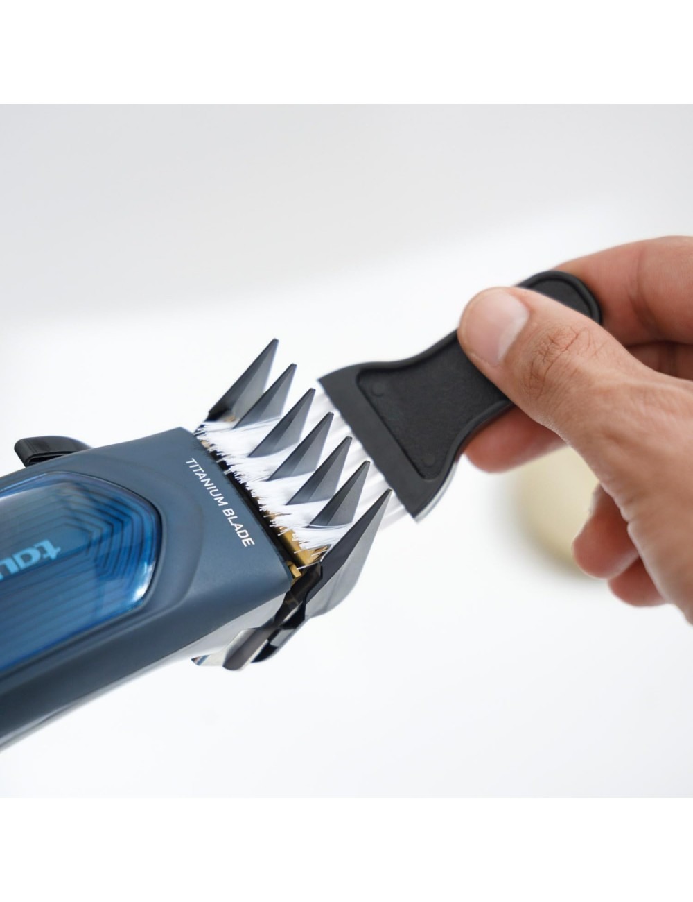 TAURUS CORTAPELOS HORUS AVANT PLUS + MALETIN (HCB1012) - Imagen 4