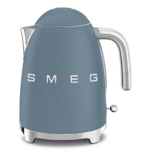 smeg-hervidor-klf03sbmeu-azul-petroleo-4