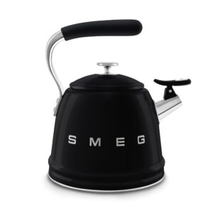 smeg-hervidor-wkf01bl-whistling-kettle-50s-style-inoxnegro-23-l-2-scaled