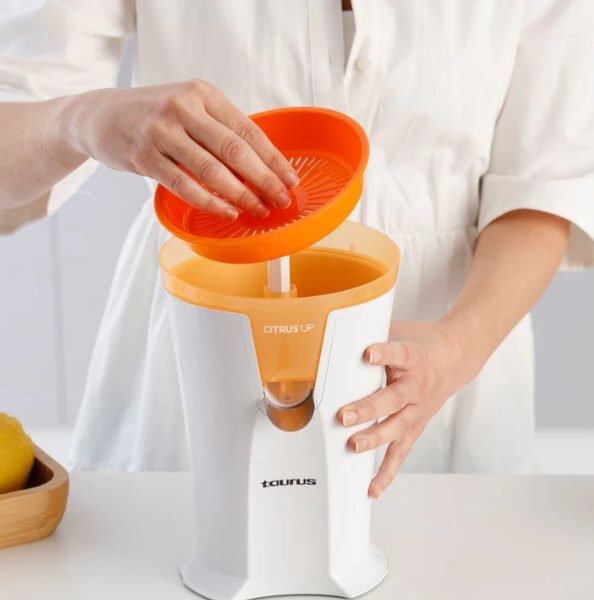 taurus-exprimidor-citrus-up-40w